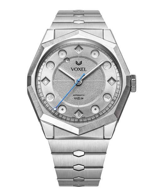 Front view of the satin-brushed bracelet links and polished interlink inserts beneath the MERIDION's silver dial